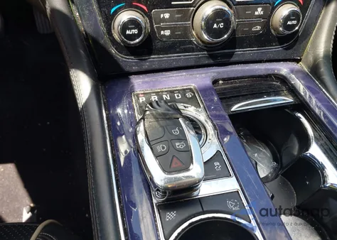 2012 Jaguar Xj Xjl Portfolio z USA, uszkodzony, nr VIN SAJWA2GB1CLV34946